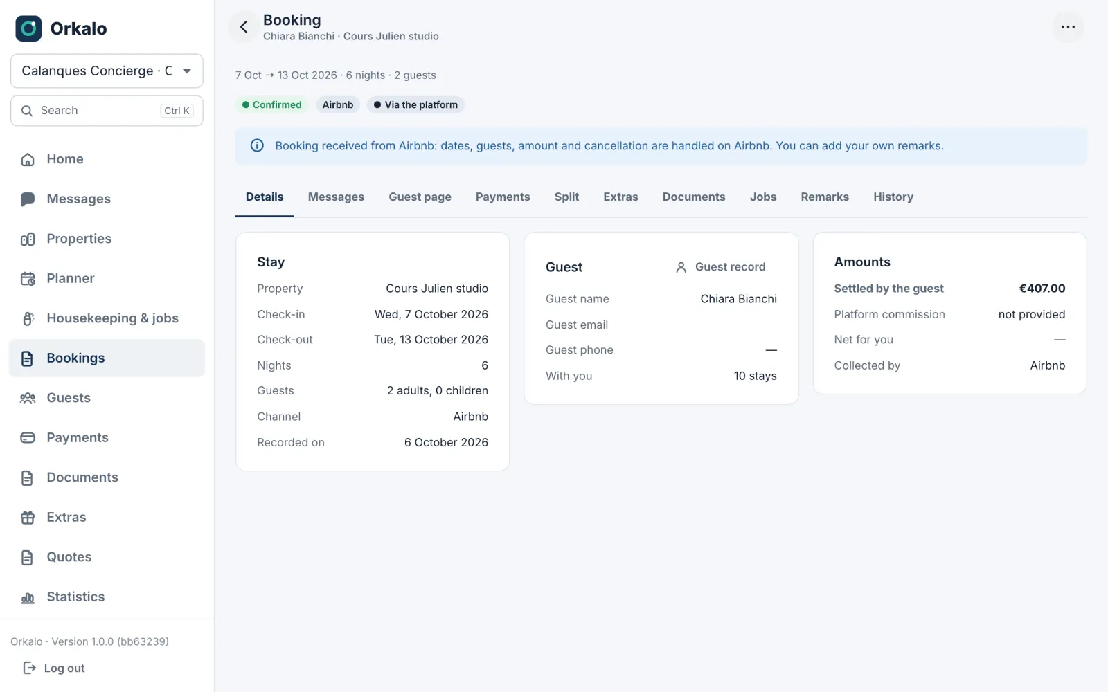 Booking page: stay, guest and amounts